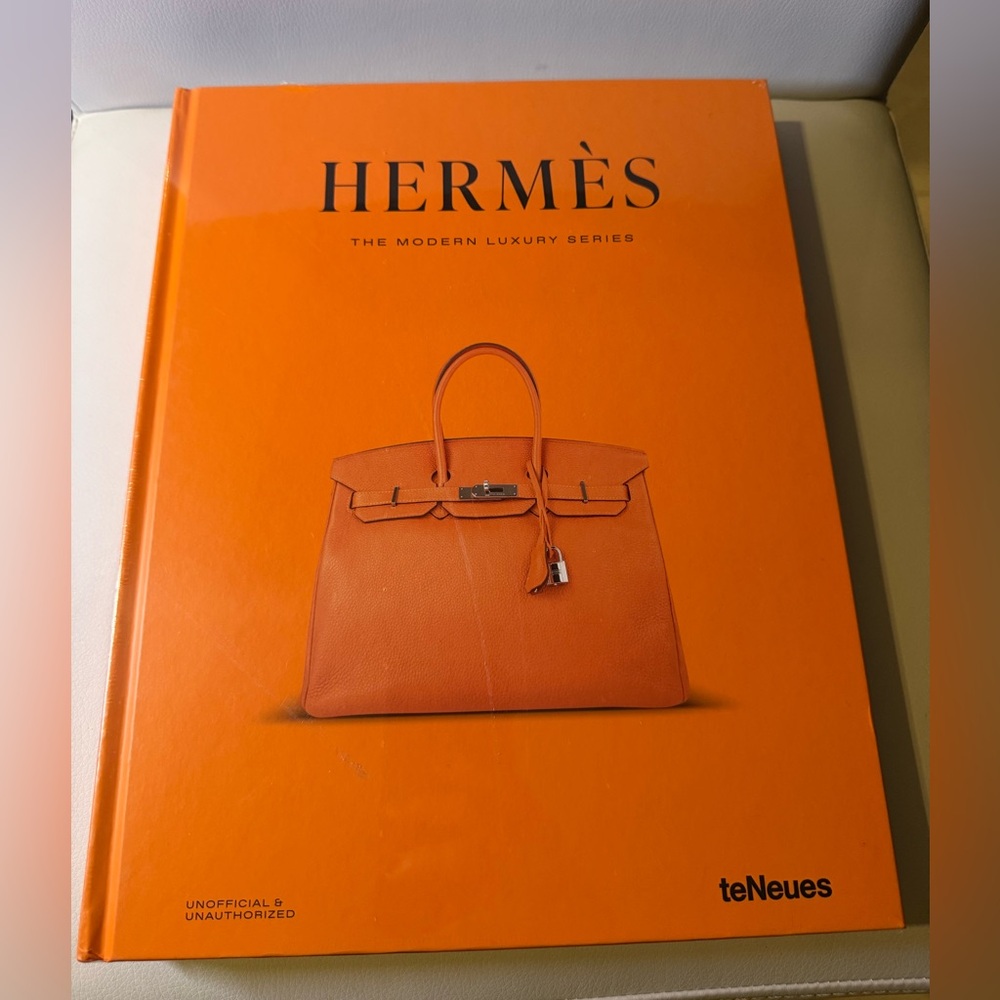 BRAND NEW - SEALED - TENEUES Hermes The Modern Luxury Series Coffee Table Book - Picture 2 of 8